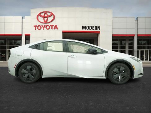 New 2026 Toyota Prius Plug-In Hybrid image 26