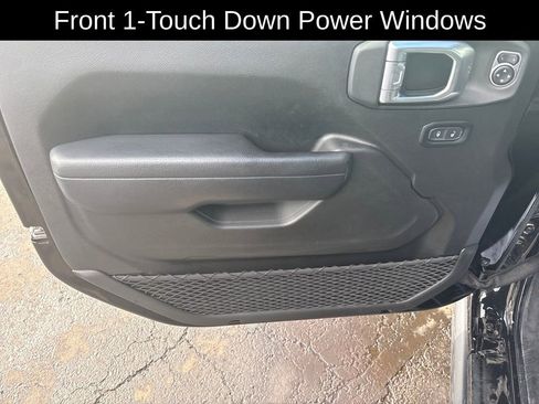 Used 2024 Jeep Wrangler Willys image 12