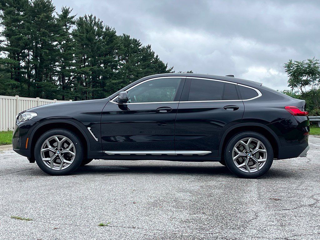 Used 2023 BMW X4 xDrive30i w/ Premium Package AWD/4WD image 7