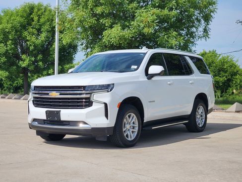 Used 2024 Chevrolet Tahoe LT RWD image 3