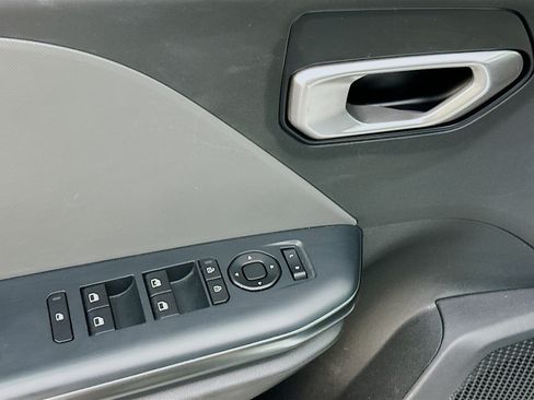 Used 2025 Kia K4 FWD image 15