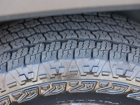 Used 2021 Toyota Tacoma TRD Off-Road w/ Technology Package image 13