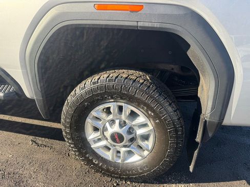 Used 2020 GMC Sierra 2500 SLE w/ SLE Value Package; image 24