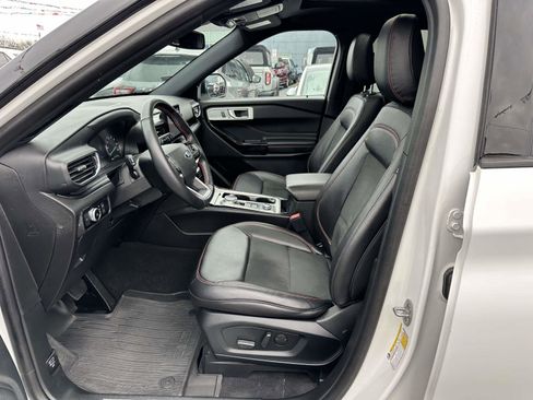 Certified 2022 Ford Explorer ST-Line w/ Class IV Trailer Tow Package image 12
