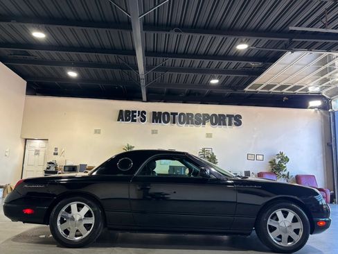 Used 2002 Ford Thunderbird RWD image 4