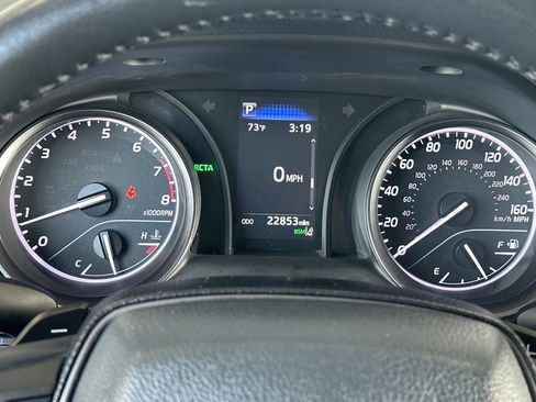 Used 2023 Toyota Camry SE w/ Convenience Package FWD image 22