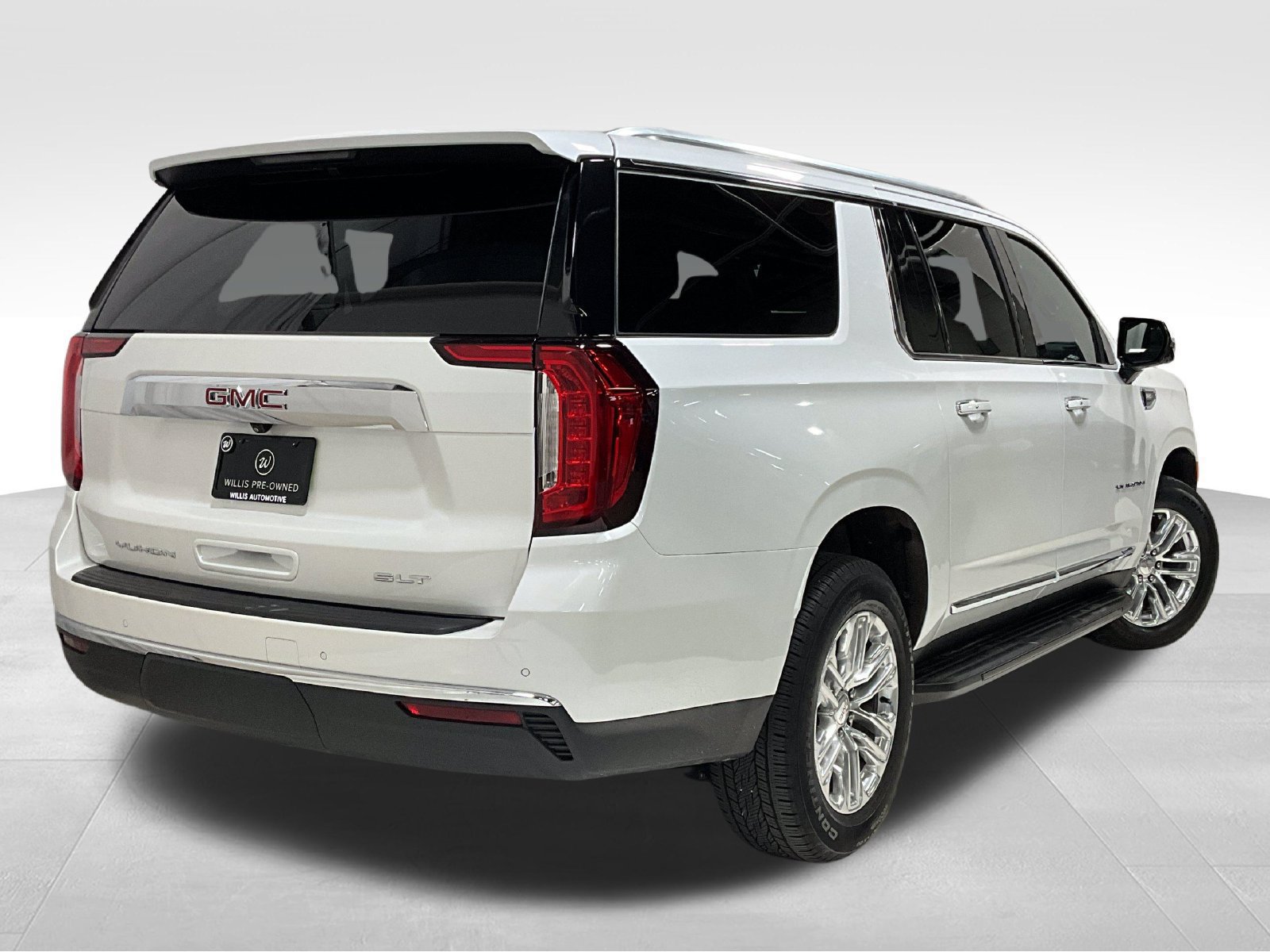 Used 2023 GMC Yukon XL SLT w/ SLT Premium Package AWD/4WD image 5