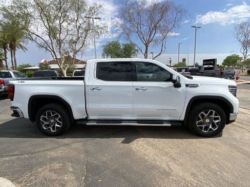 Used 2025 GMC Sierra 1500 SLT w/ SLT Premium Package image 2