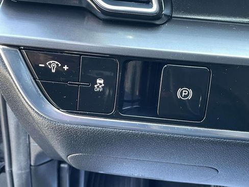 Used 2023 Kia Sportage EX FWD image 22