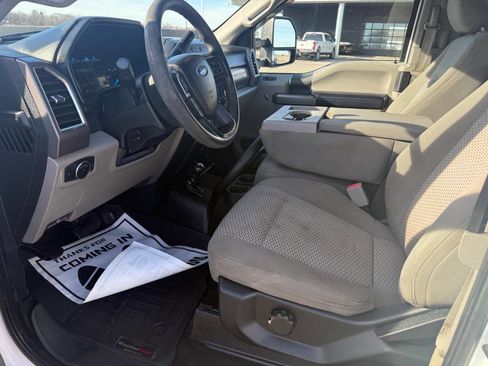 Used 2017 Ford F350 XLT image 15