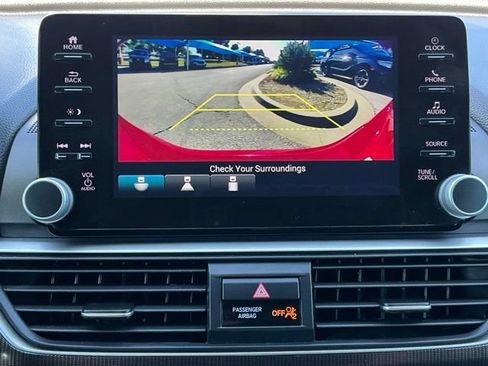 Used 2022 Honda Accord Sport image 11
