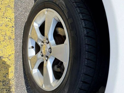 Used 2014 Chevrolet Captiva Sport LT w/ Convenience Package image 33