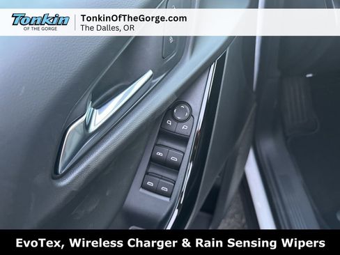 New 2026 Chevrolet Equinox LT w/ Convenience Package II image 12