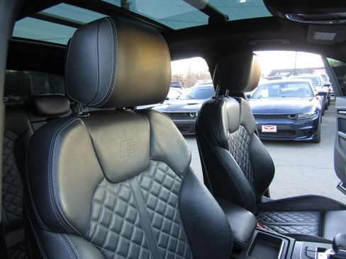 Used 2018 Audi SQ5 Premium Plus w/ S Sport Package image 18