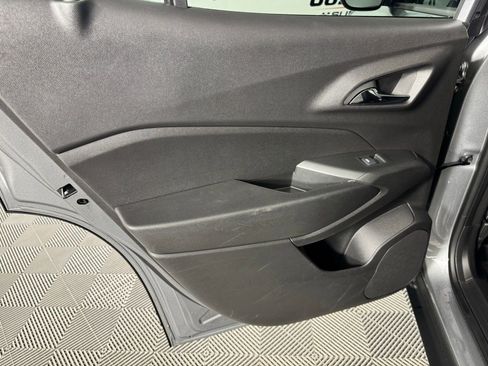 Used 2025 Chevrolet Trax LS w/ Driver Confidence Package image 21