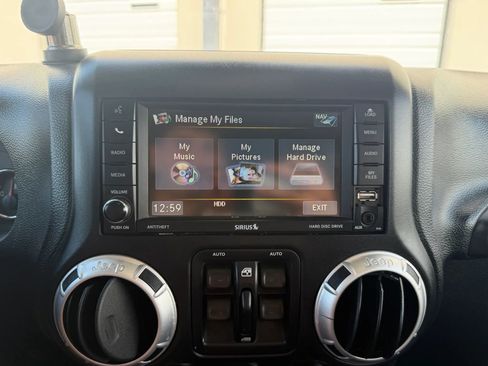 Used 2013 Jeep Wrangler Unlimited Rubicon w/ Connectivity Group image 25