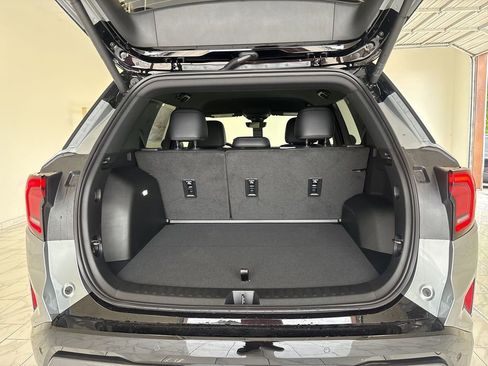 New 2026 GMC Terrain AT4 w/ Technology Package II AWD/4WD image 27