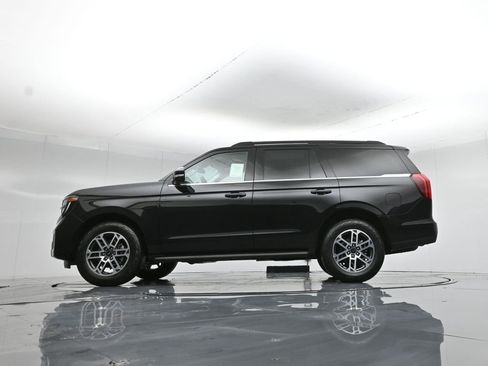 New 2026 Ford Expedition Active image 54