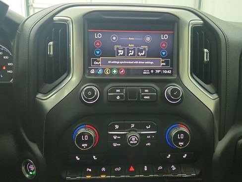 Used 2021 Chevrolet Silverado 1500 LT Trail Boss w/ Convenience Package II AWD/4WD image 28