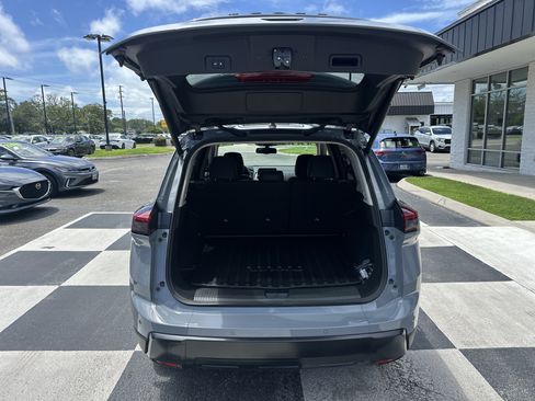 Used 2026 Nissan Rogue SV w/ Rock Creek Premium Package AWD/4WD image 9
