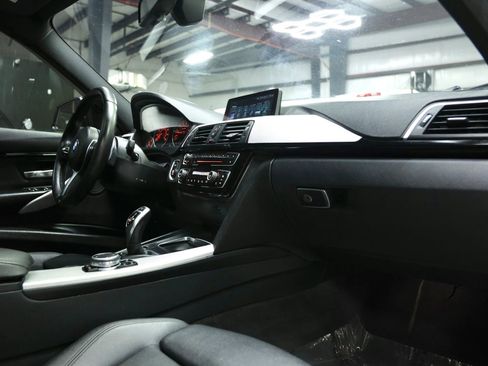 Used 2017 BMW 340i xDrive Sedan image 27