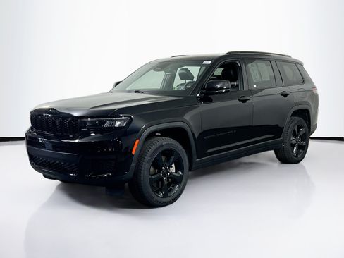 Used 2023 Jeep Grand Cherokee L Laredo AWD/4WD image 1