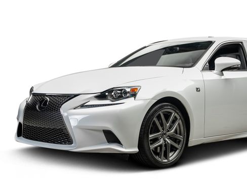 Used 2016 Lexus IS 200t w/ F Sport Package RWD image 14