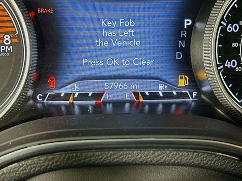 Used 2021 Jeep Cherokee Latitude Lux w/ Sun & Sound Group image 19