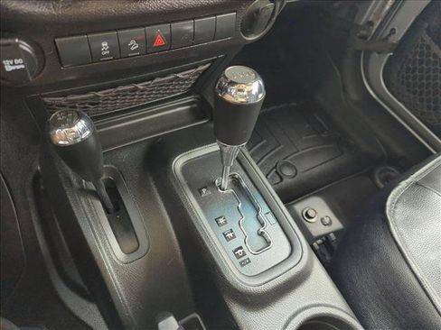 Used 2018 Jeep Wrangler Unlimited Sport w/ Connectivity Group image 11