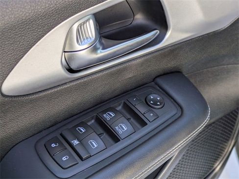 Used 2021 Chrysler Pacifica Touring w/ S Appearance Package image 13