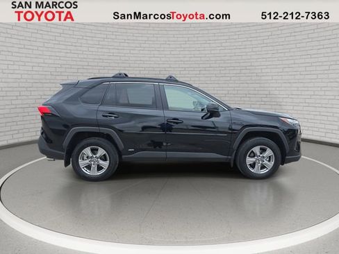 Used 2025 Toyota RAV4 LE AWD/4WD image 5