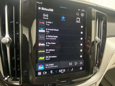 Certified 2025 Volvo XC60 T8 Ultra image 20