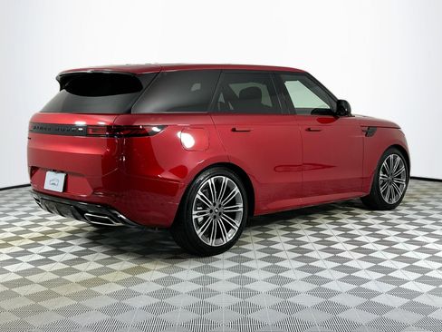 Used 2025 Land Rover Range Rover Sport Dynamic SE image 5