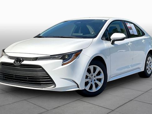 Used 2026 Toyota Corolla LE FWD image 1