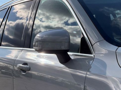 New 2025 Volvo XC90 B6 Core w/ Climate Package image 5