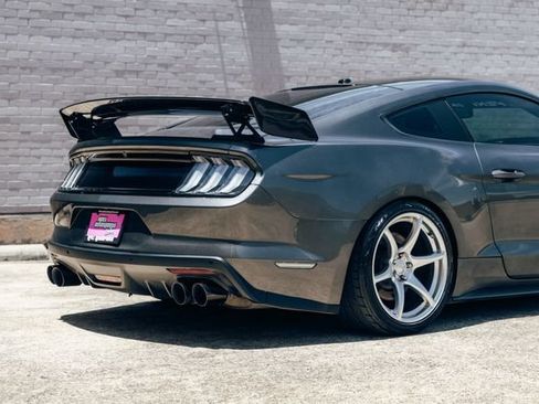Used 2017 Ford Mustang GT Premium w/ GT Performance Package RWD image 25
