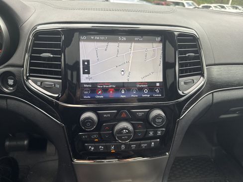 Used 2020 Jeep Grand Cherokee High Altitude AWD/4WD image 18