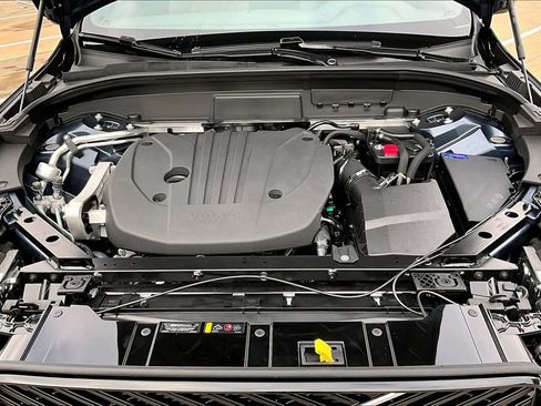 New 2026 Volvo XC60 B5 Plus w/ Protection Package Premier image 38