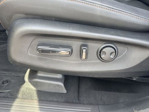 Used 2025 Honda CR-V Sport Touring image 12