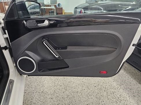 Used 2016 Volkswagen Beetle R-Line SE image 26