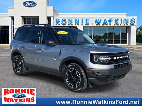 Used 2022 Ford Bronco Sport Outer Banks w/ Tech Package image 1