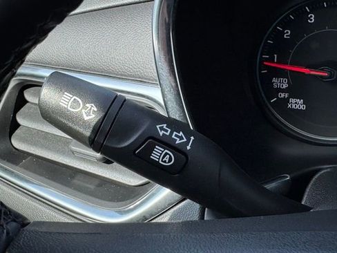 Used 2023 Chevrolet Equinox LT image 24