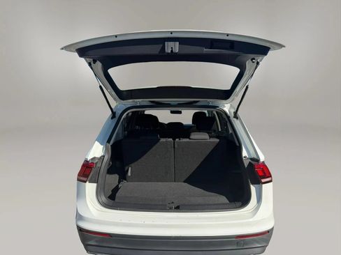 Used 2021 Volkswagen Tiguan S FWD image 28