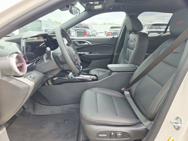New 2026 Chevrolet Trax RS w/ Sunroof Package FWD image 12