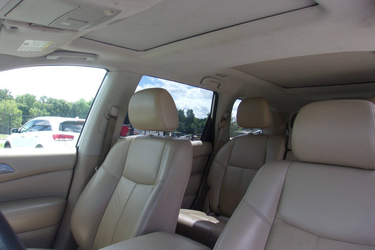Used 2018 Nissan Pathfinder SL w/ SL Premium Package AWD/4WD image 14