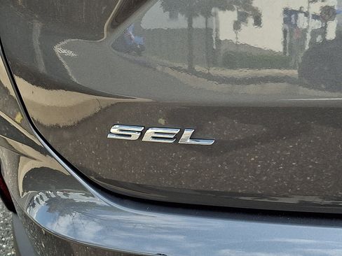 Used 2024 Ford Edge SEL AWD/4WD image 30