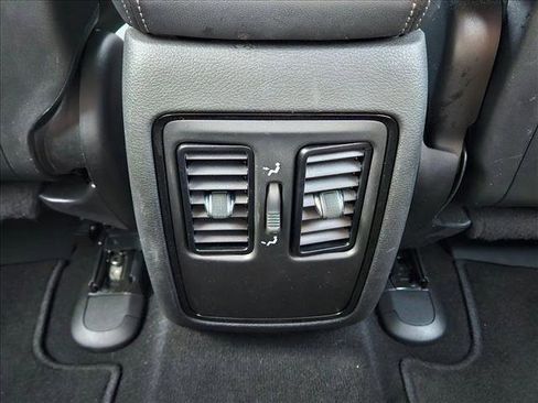 Used 2024 Dodge Durango SXT image 16