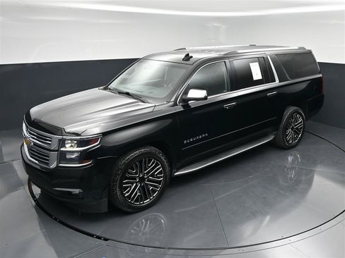 Used 2018 Chevrolet Suburban Premier AWD/4WD image 20