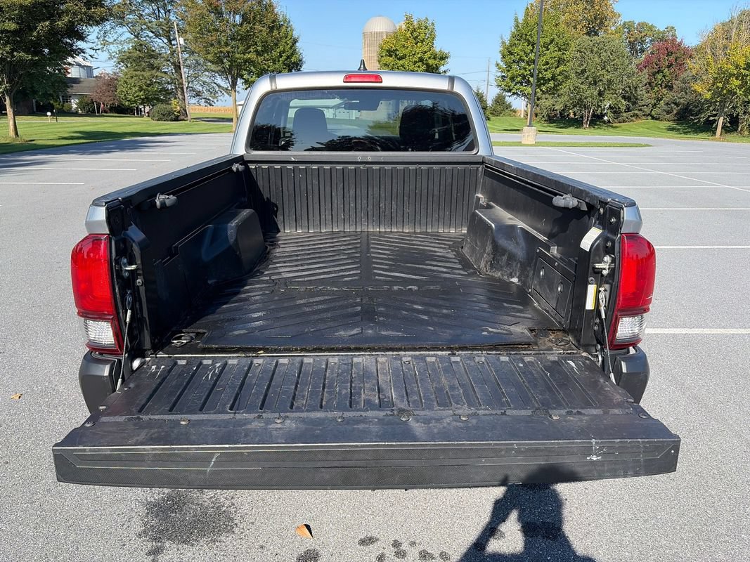 Used 2020 Toyota Tacoma SR AWD/4WD image 11