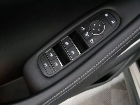 Used 2024 INFINITI QX60 Sensory image 15